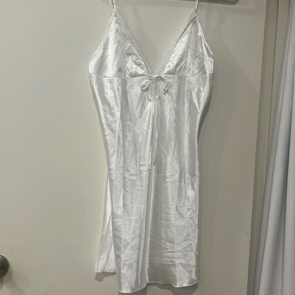 Women’s, white slip, size small